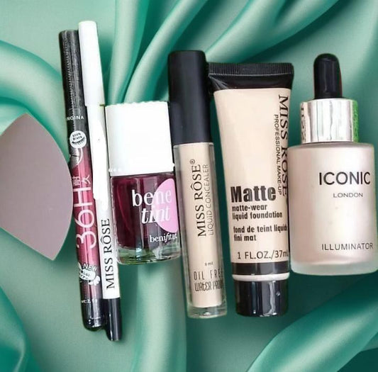 From Glow to Glam – Your Complete Makeup Must-Haves in One Set!